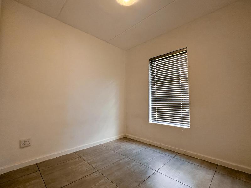 2 Bedroom Property for Sale in Aan de Wijnlanden Western Cape